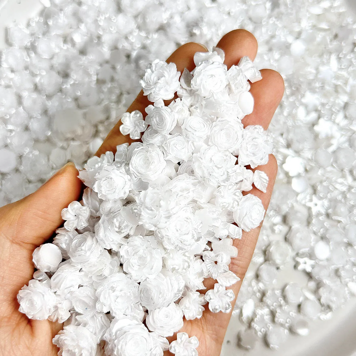 

Pure White Simulated Camellia Peony Rose Resin Nail Charms 3D Minimalist Luminous Leaf Flower Series Nail Art Decorations DIY