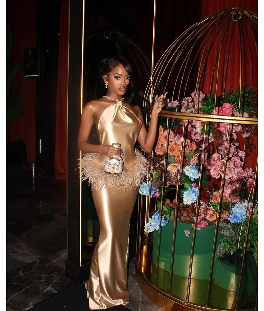 

Customized Sexy Satin Mermaid Crystal Feathers Evening Dress Delicate Sleeveless Halter Floor Lengthفساتين سهرات