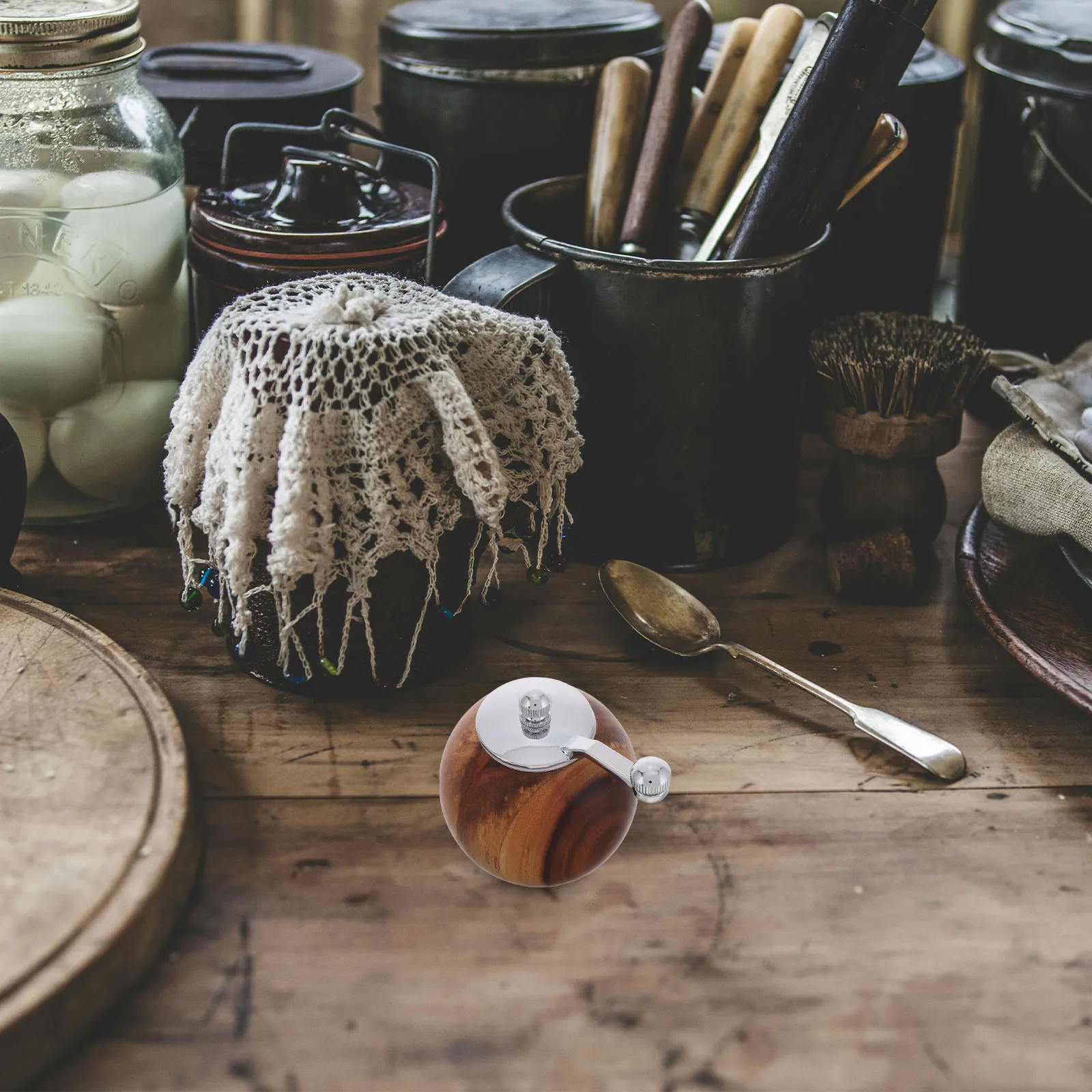 

Mini Wooden Pepper Grinder Handle Manual Outdoor Camping Portable Salt Mill Mini Grinder Manual Pepper Shaker