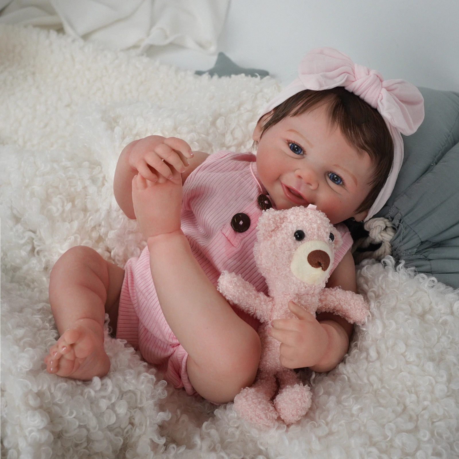 reborn-baby-doll-painted-realistic-48cm-smiling-girl-with-blue-eyes-silicone-body