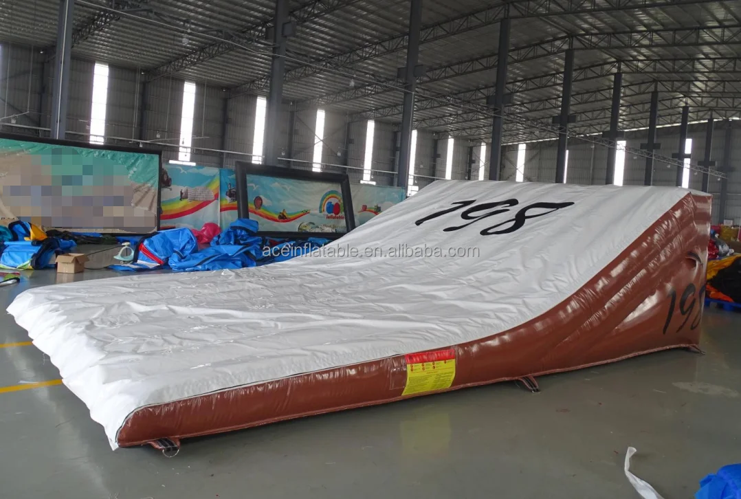 Inflatable Stunt Jump bag Mountain Bike Skiing Landing Ramp