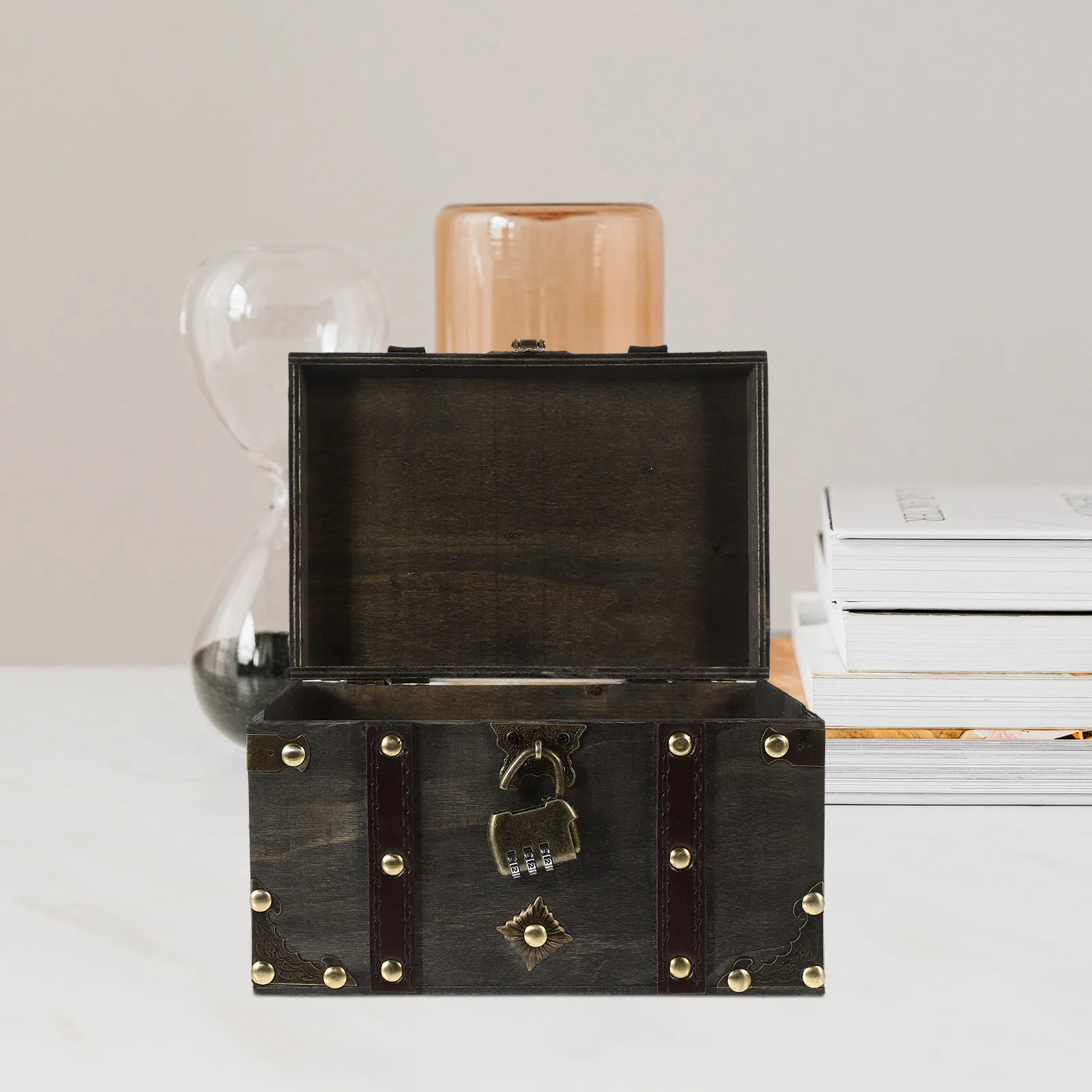 

Keepsake Storage Box with Lock Treasure Chest Mini Pirate Commemorate Retro Trunk