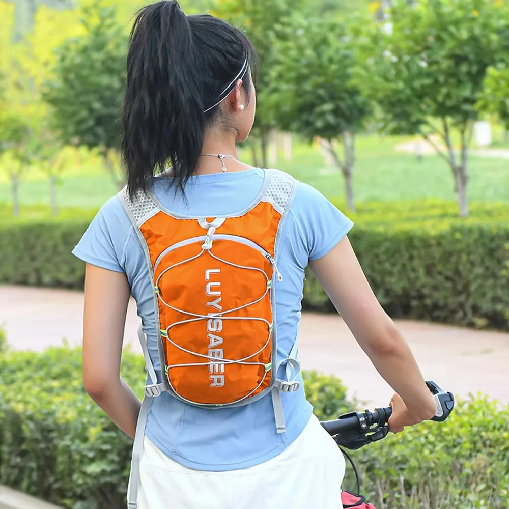 2L Marathon Hydrating Backpack Ultralight Breathable Hiking Hydration Vest Nylon Multifunction Water Vest for Running