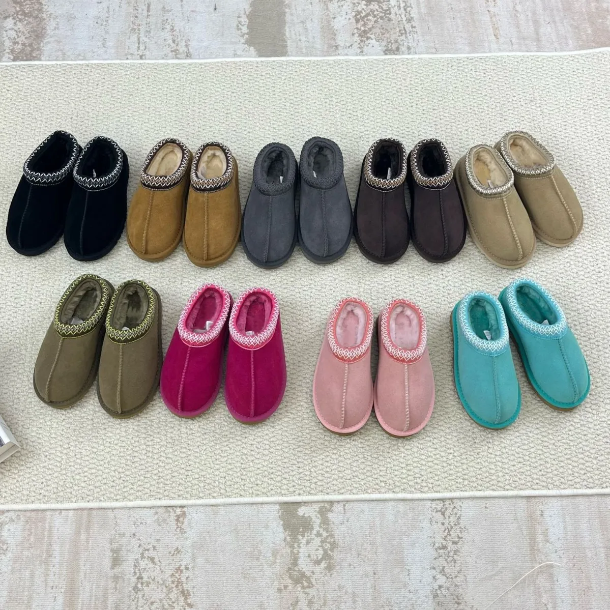 Classic Fluffy Children's Snow Boots Girls Boys Winter Warm Plush Cotton Shoes Kids Casual Walking Shoes Ankle Boots Xmas Gifts