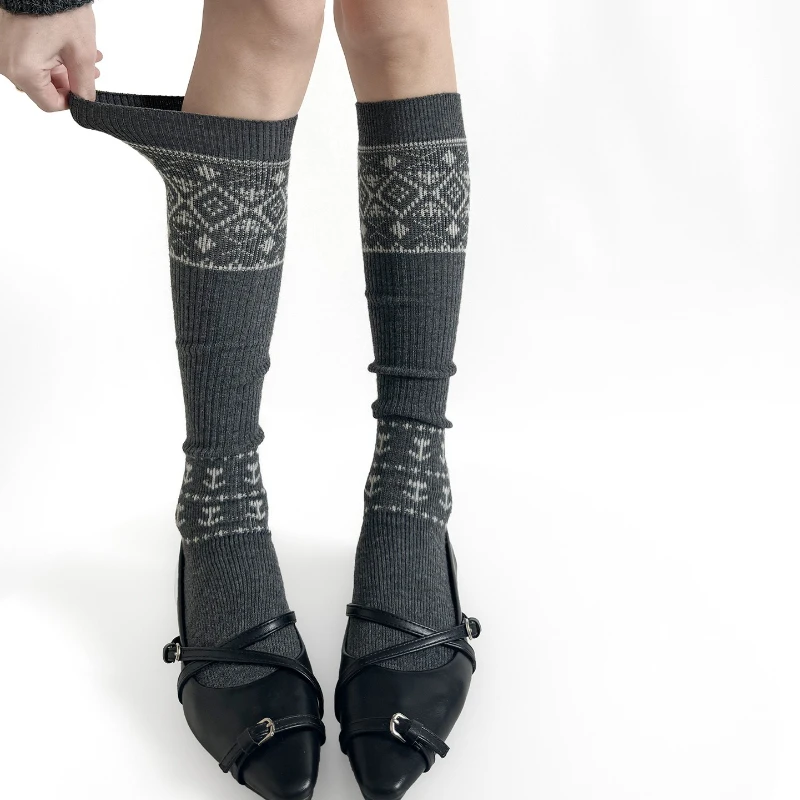 Wool Stockings Women Autumn and Winter Warm Knee Socks Women Stockings Rhombus Retro Knitted Thermal Medium Tube Socks Stockings