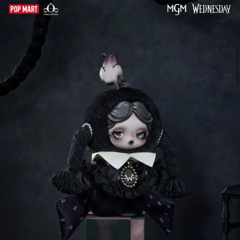 البوب مارت SKULLPANDA x MGM الأربعاء أنيمي الشكل أفخم دمية قلادة صندوق أعمى صندوق غامض دمية مفاجأة هدايا عيد الميلاد