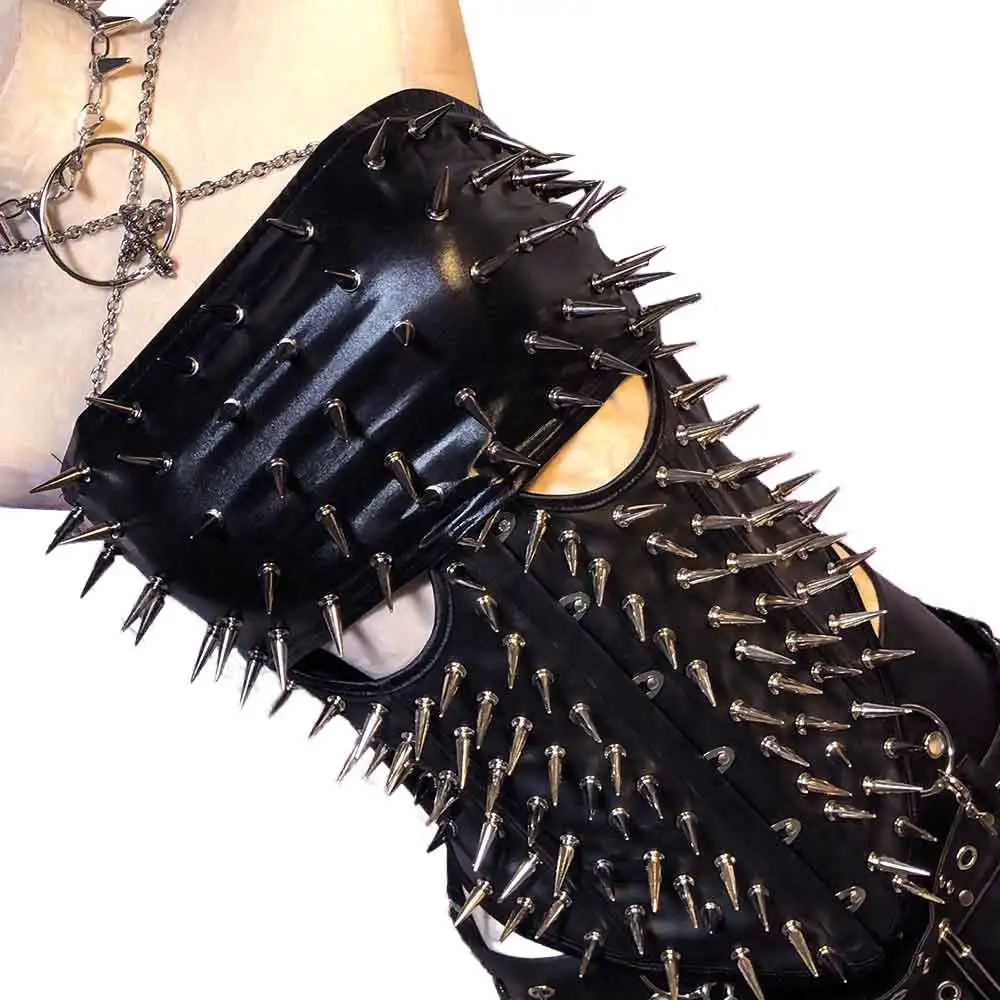 Goth Corset Tops Y2K T-shirt with Spikes ALT Boho Punk Rock Clothes Emo Clothing Gothic Tank Spiked Grunge Rave Festival Outfit