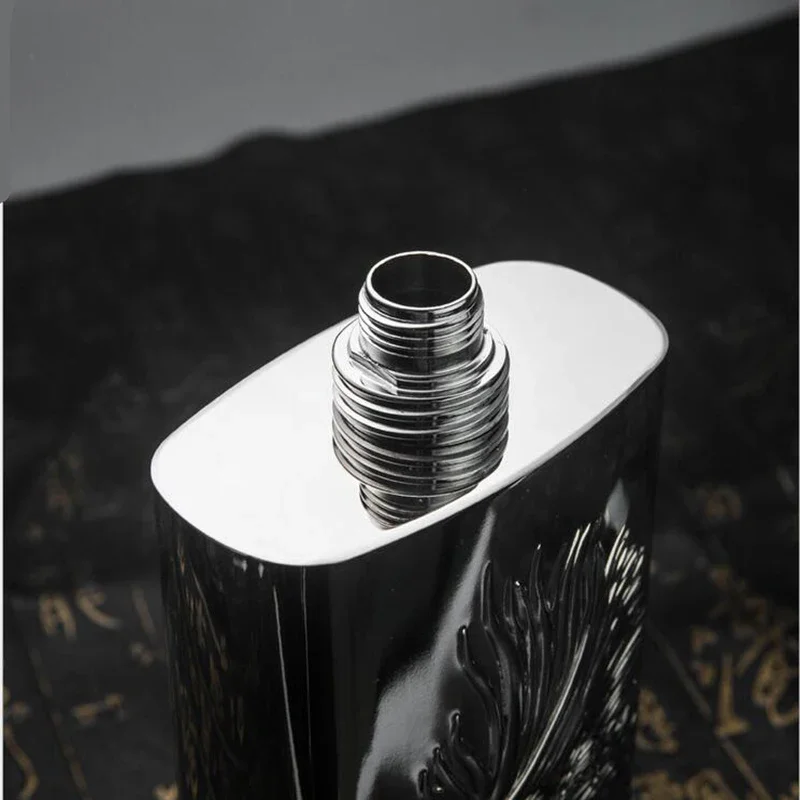 17 Oz Flagon Eagle Pattern Whiskey Wine Pot Flask Stainless Steel Hip Flask Liquor Alcohol Cap Travel Drinkware with Gift Box