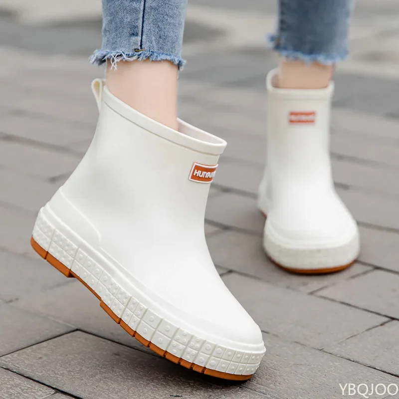 Women's New Rain Shoes Fashion Anti Slip Rubber Shoes Lightweight Waterproof Rain Boots Solid Color Ladies Work Boots Zapatos