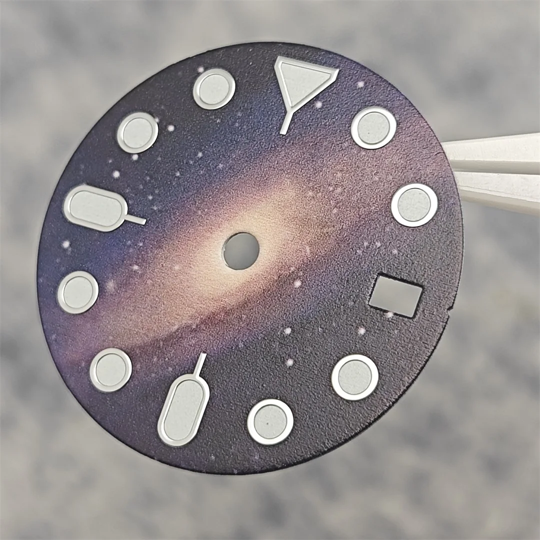 NH35 ساعة الطلب السماء المرصعة بالنجوم القمرية نجمة ووتش وجوه مع ملحقات ساعة تحويل مضيئة خضراء لحركة NH35 / NH34