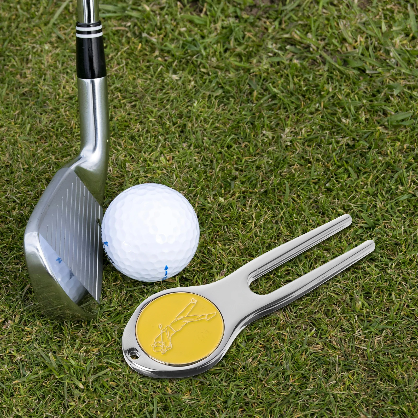 

Golf Accessories Divot Fork Metal Turf Repair Tool Portable Ball Marker Lawn Fixing Tool For Golf Course Outdoor Training