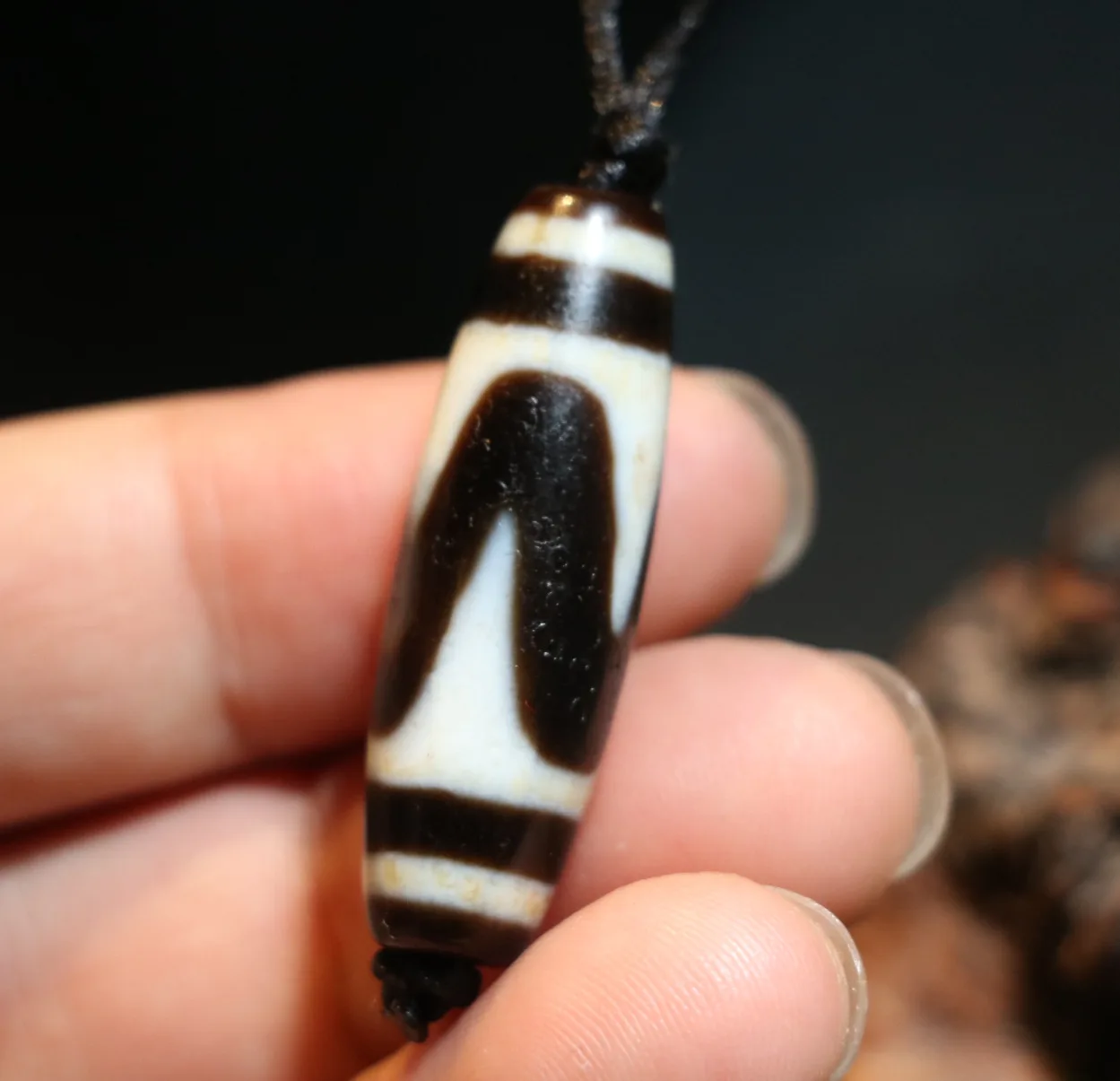 

A Magic Power Energy Tibetan Old Agate Sharp Tiger Tooth Symbol dZi Bead Amulet Fit For Bracelet Talisman Timestown