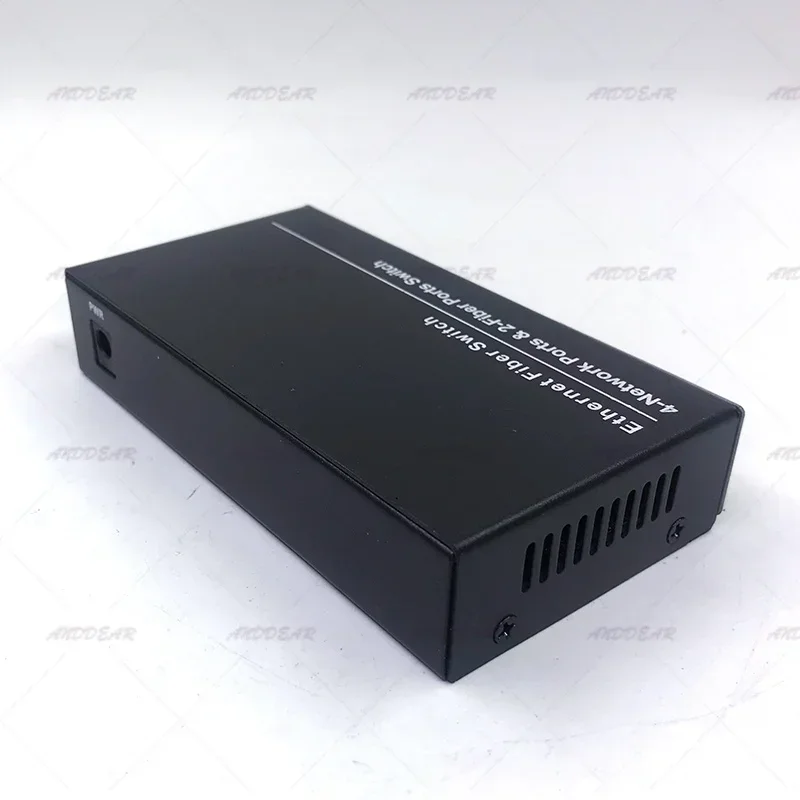 2SFP4E 10/100/1000M Gigabit Ethernet Switch Ethernet Fiber Optical Media Converter 4RJ45 และ 2 * พอร์ตไฟเบอร์ SFP