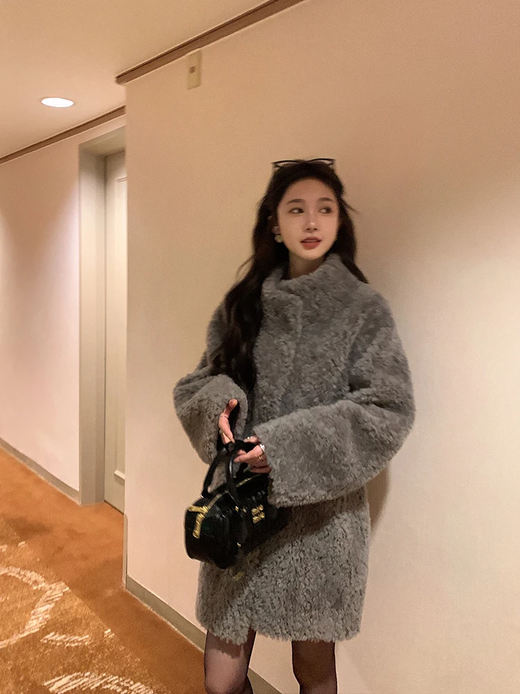 

Зимнее женское пальто из овечьего меха средней длины из овчины, кожаное пальто в Корейском стиле, длинное свековое свободное пальто для поездок на работу, мода