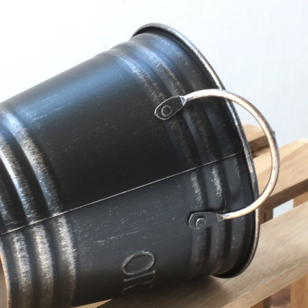 

Creative Retro Iron Flower Pot Round Convenient Metal Flower Container Durable with Handle Floral Buckets Home Decoration