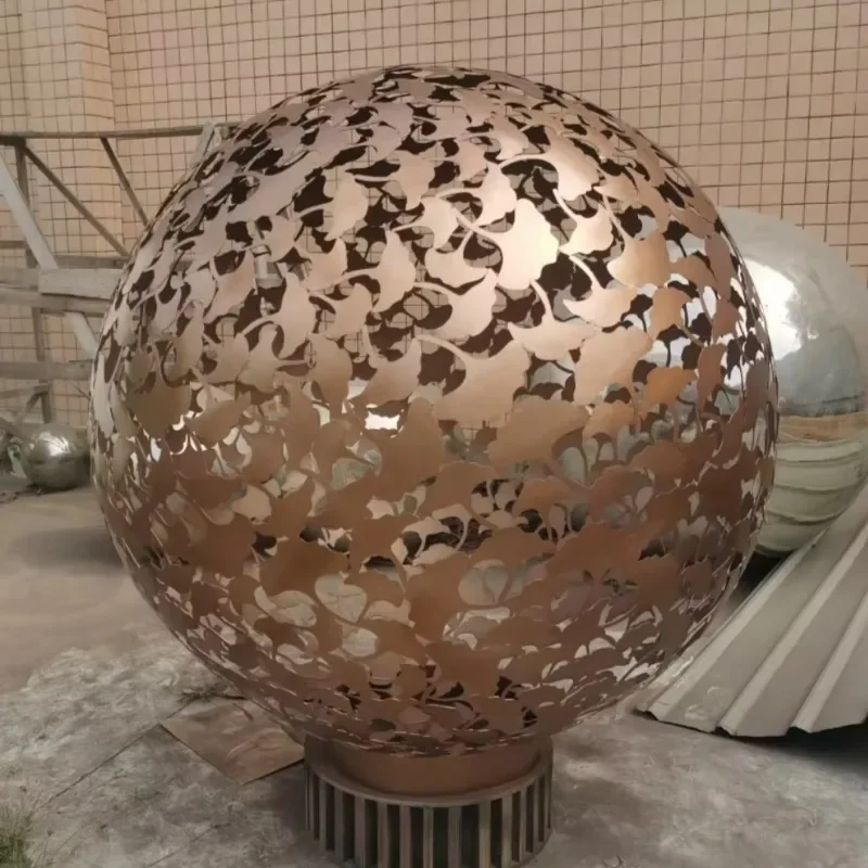La Cutting Sculpture Garden Outdoor Metal Statue Stainless Steel Garden Metal Decoration Sculpture