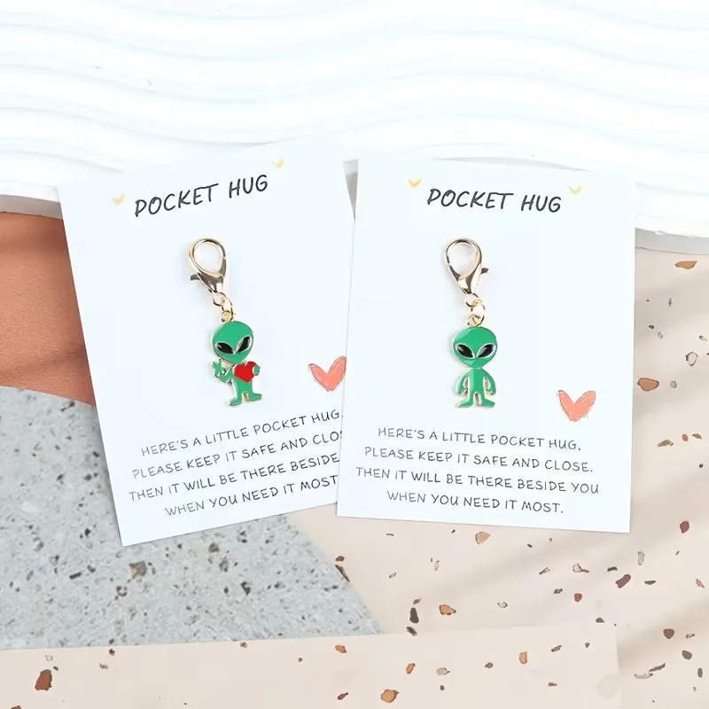 2Pcs Novel and Unique Alien Keychains, Paired with Inspirational Cards, Stylish and Personalized Bag, Wallet, Backpack, Car Keychain Pendant - Perfect as an Ideal Gift for Birthdays, Weddings, and