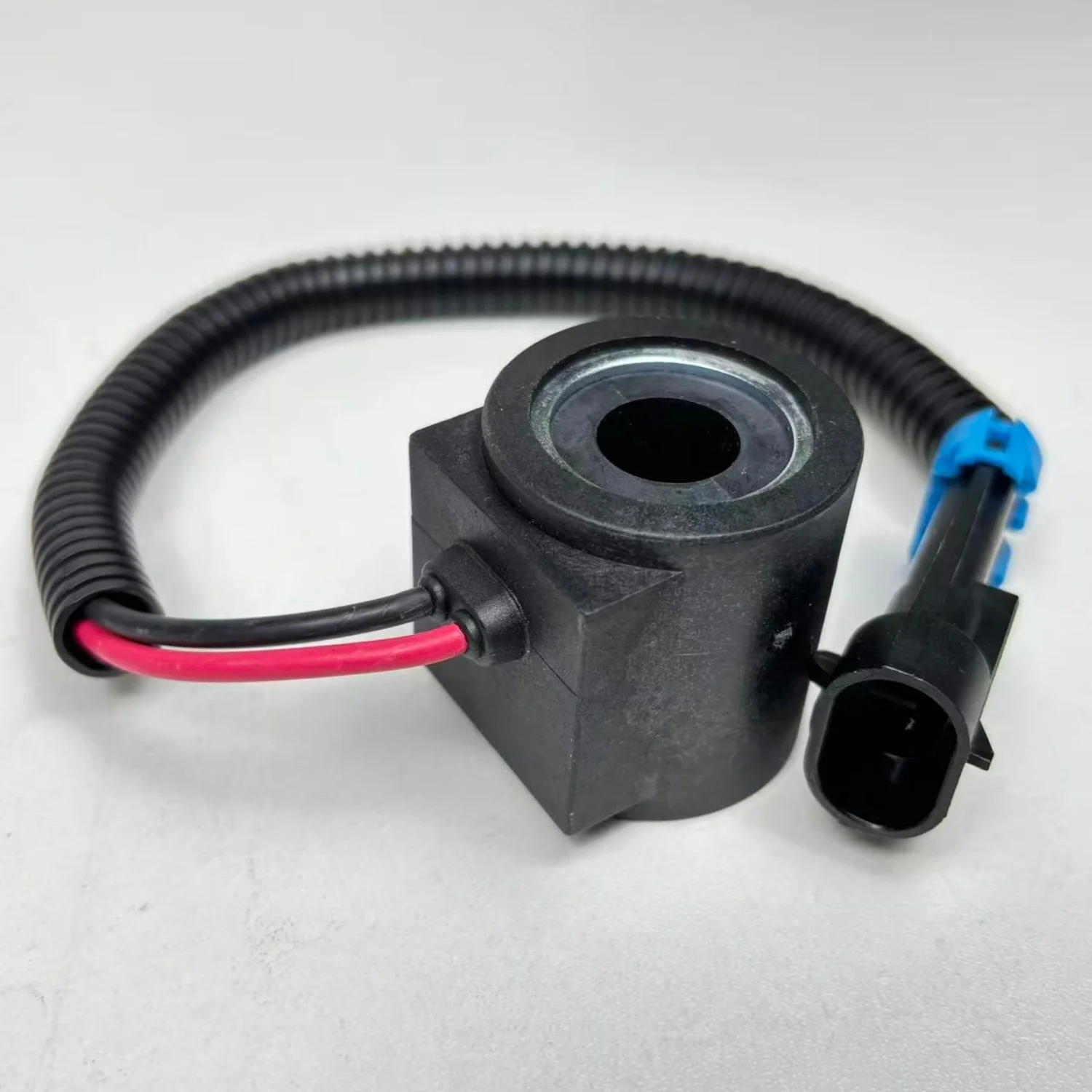 12V Solenoid Coil 6675559 For Bobcat Skid Loaders 463 751 A220 A300 A770 S100 S130 S150 S160 S175 S185 S205 S220 High Quality