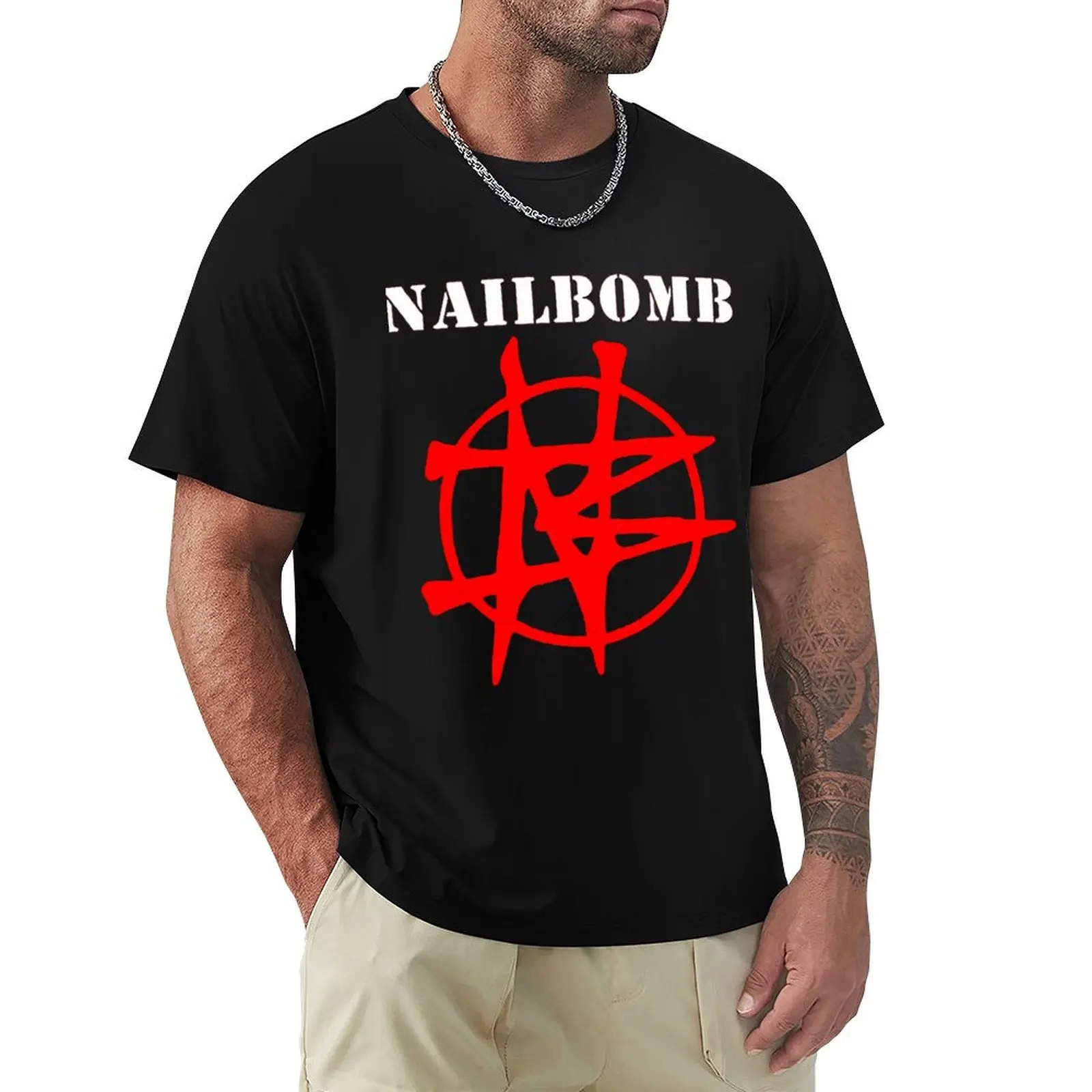 Футболка с логотипом группы Nailbomb, мягкая и прочная, из хлопка.