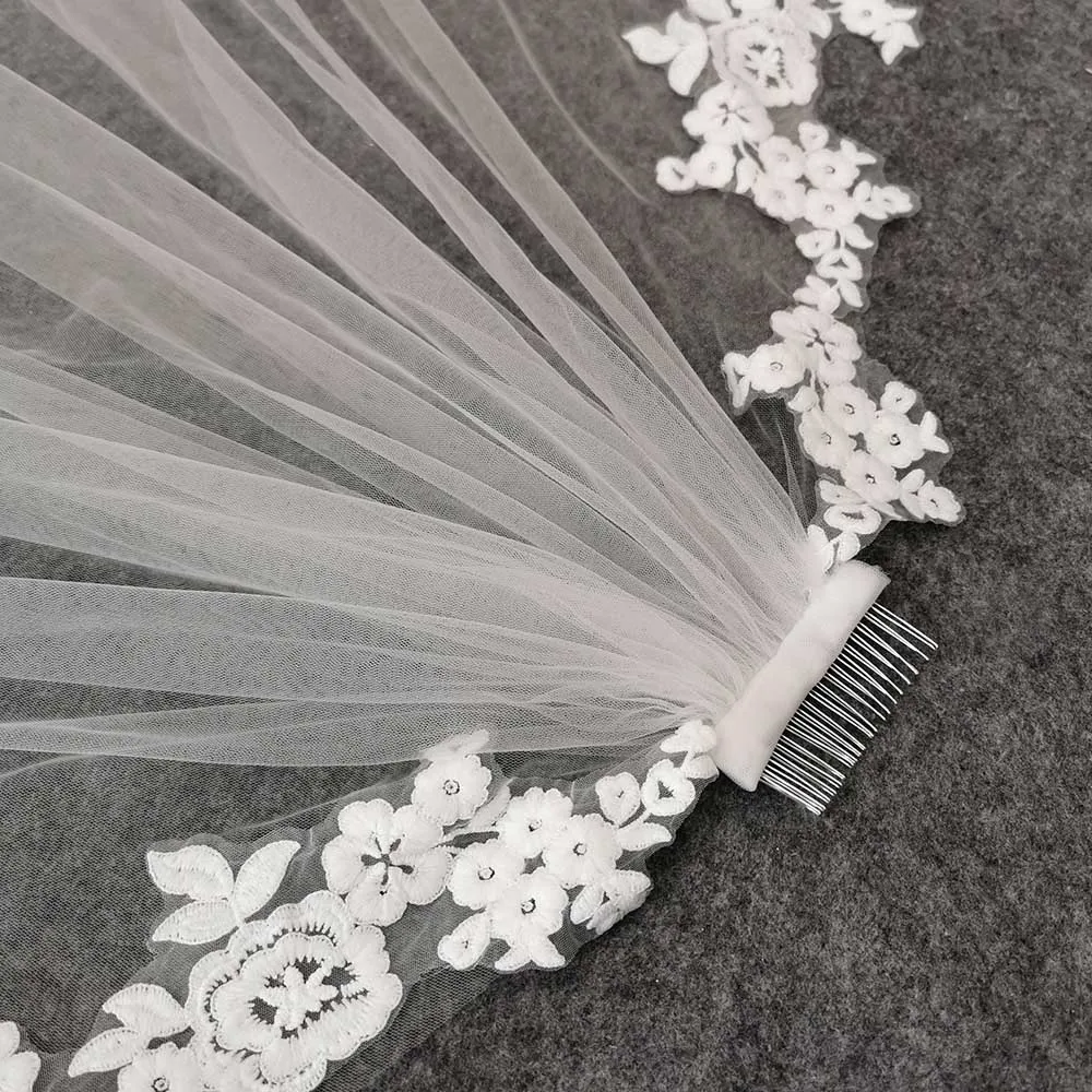 High Quality Lace Appliques Short Wedding Veil with Comb Fingertip Length 1 Layer Ivory Soft Tulle Bridal Veil