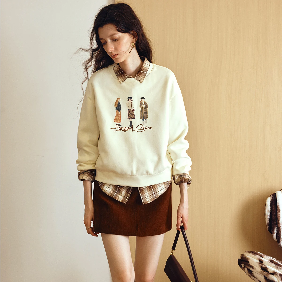 OLrain Women's Sweatshirts 2025 Autumn New Collection Casual O-neck Loose Pullovers Embroidery Long Sleeve Knit Tops O57QR001065