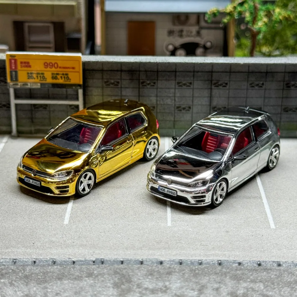 

1:64 Scale Golf 7R Alloy Car Model Collection Ornaments