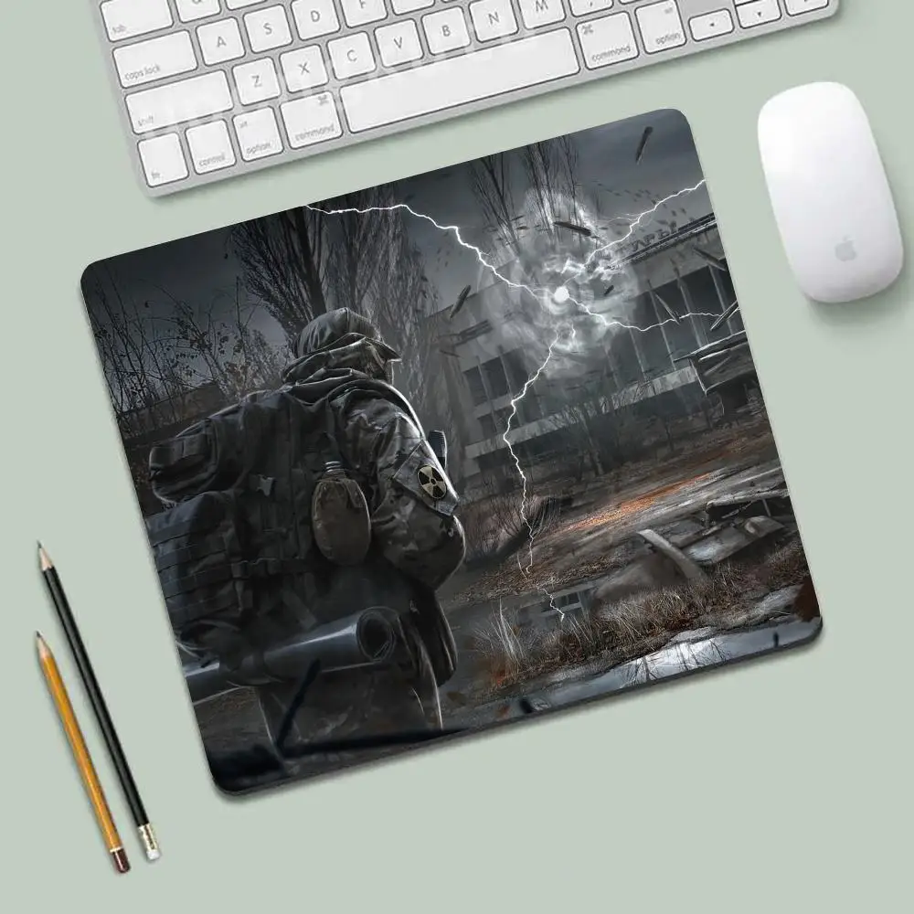 

Gifts for girls Stalker2 Mouse Pad Non-Slip Rubber Edge Purple art Hentai Gaming mats Desk mats locking 450x400