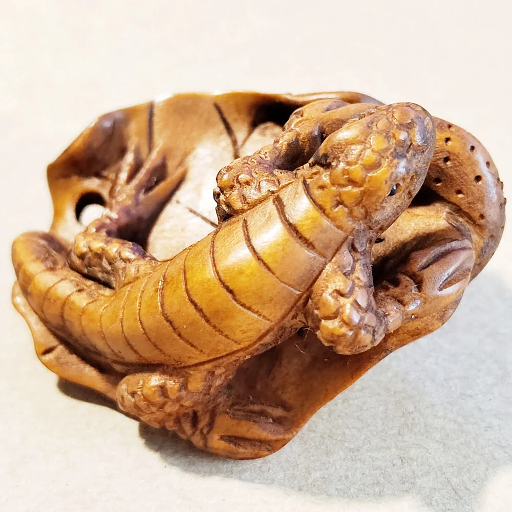 

Y8394 - 2 "Японская статуэтка Netsuke из коробки ручной резьбы, резьба: ящерица