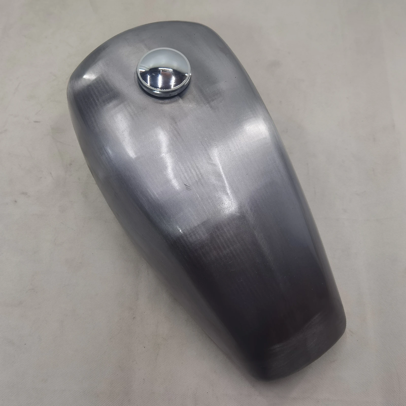 

10 л бензиновый топливный бак для мотоцикла, масляная банка для Harley SPORTSTER XL1200 883 1995-2003 гг.