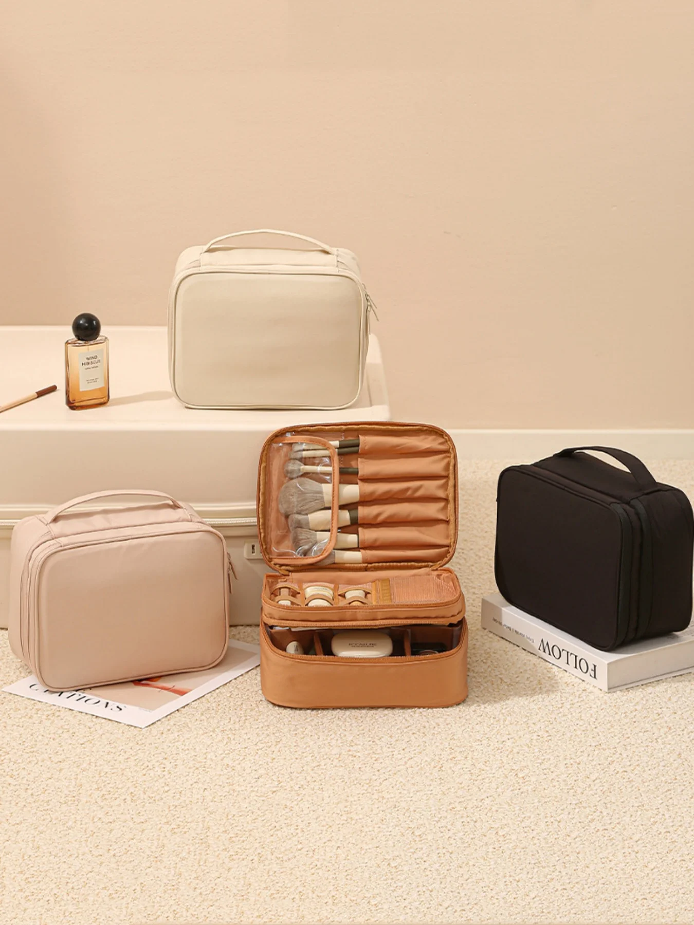 

Thickened Oxford Cloth Material, Fashionable Toiletry and Makeup Bag, Essential Makeup Brush and Embroidery Tool Storage