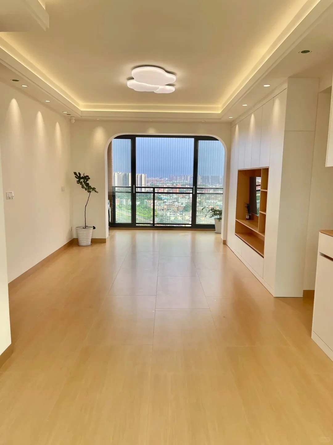 

Latest Radio Frequency Monopolar RF Beauty Machine Face Lifting Wrinkle Removal Body Slimming Massager Device Skin Rejuvenation