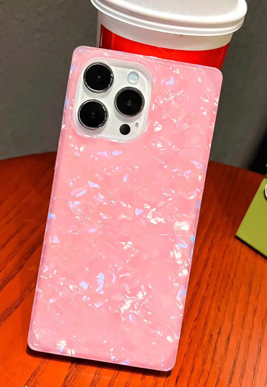 حافظة لؤلؤة الأم لهاتف آيفون 11 12 13 14 15 16 Pro Max Plus حافظة بحافة مستطيلة، غطاء سيليكون ناعم لؤلؤ أذن البحر ملون نحيف