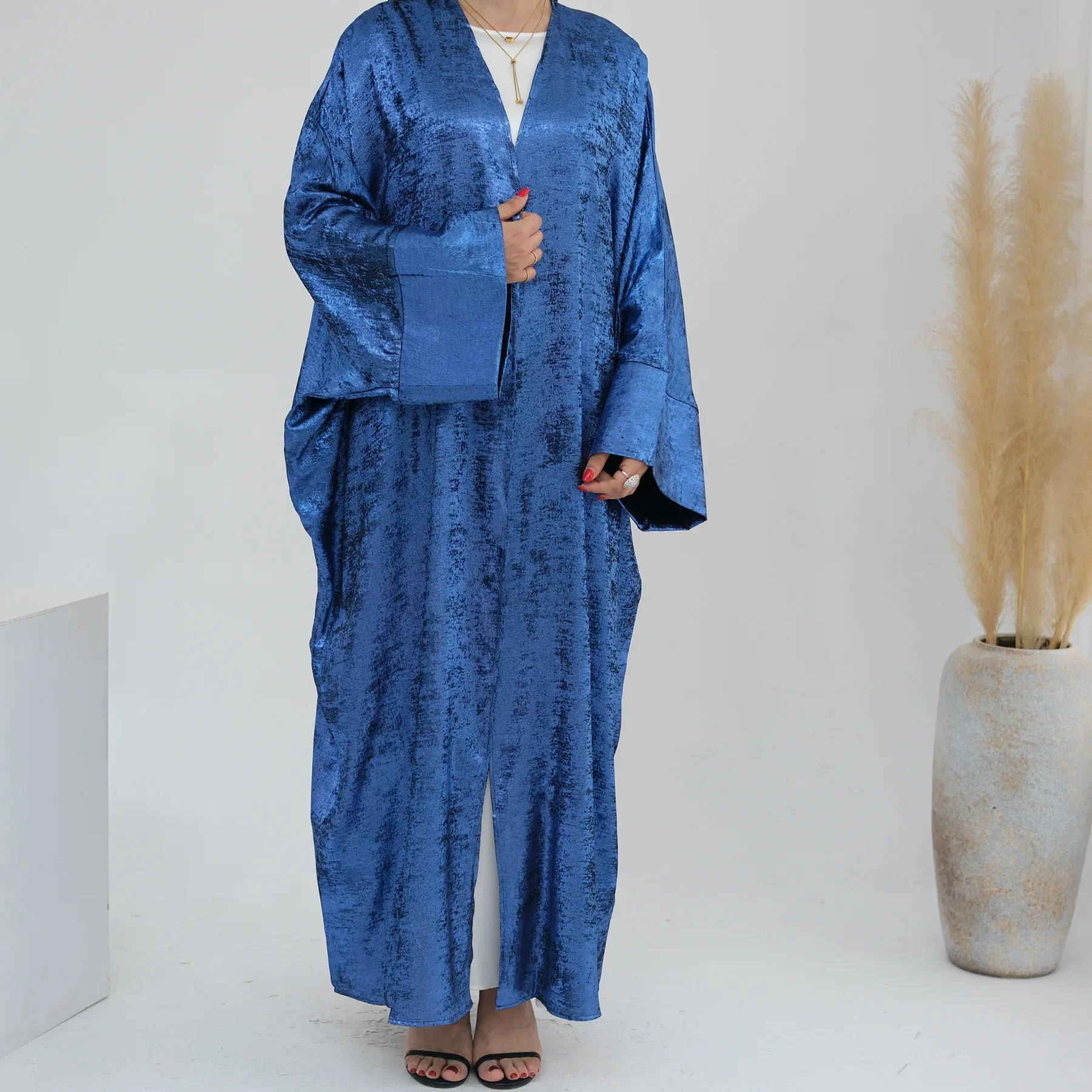 2024 Odzież dla muzułmanek Eid Open Kimono Płaszcz Dubaj Abaya Długi rękaw V-neck Abayas dla kobiet Elegancka muzułmańska sukienka damska