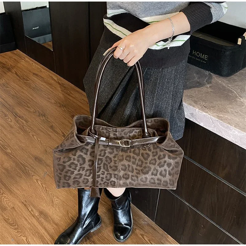Leopardenmuster Gürtelschnalle Unterarm Umhängetasche, Vintage Große Kapazität Frauen Einkaufstasche, 2025 Herbst Winter Neue Top Griff Handtasche – Detail 15