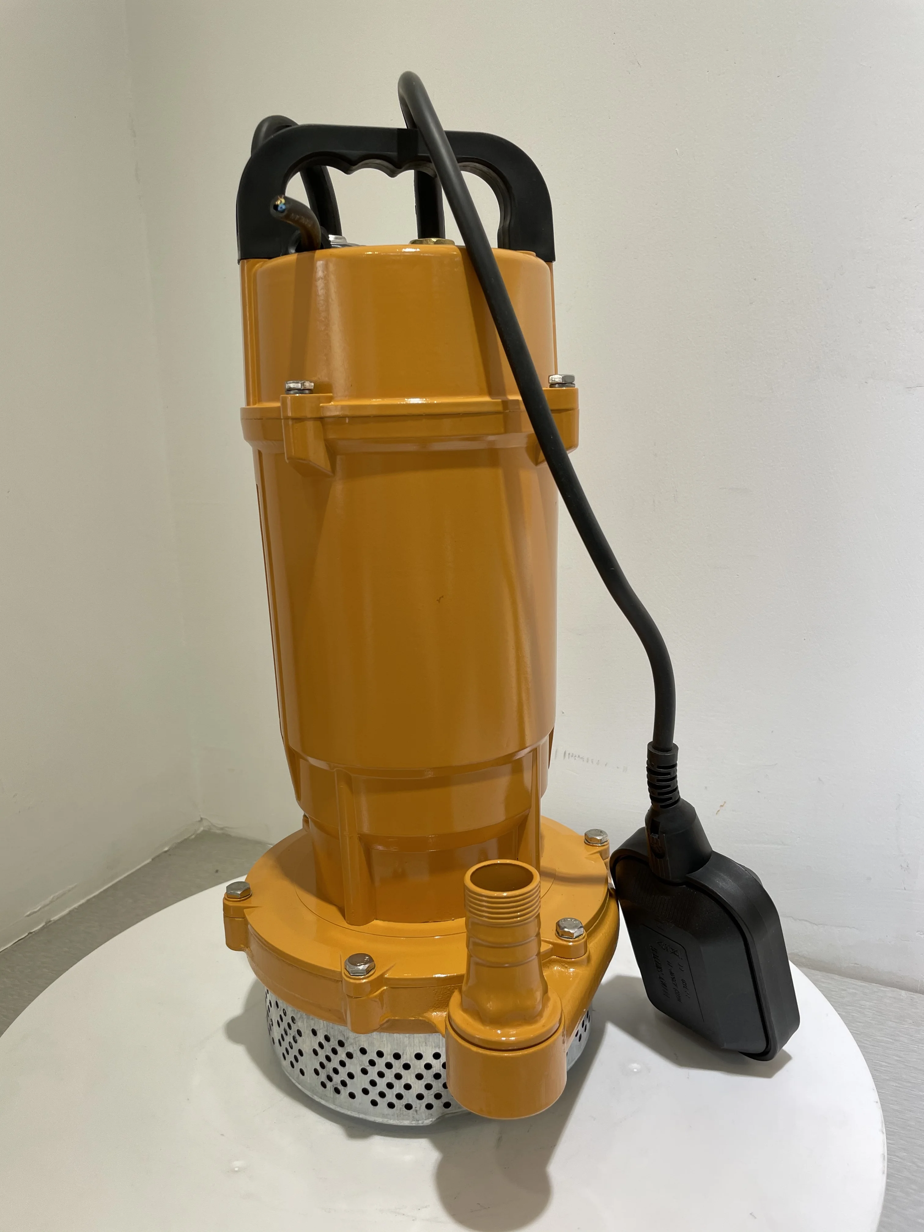 QDX 0.75KW 1HP Cast Iron Electric Low Pressure Energy Saving Clean Water Irrigation OEM Submersible Well Pump  in stock