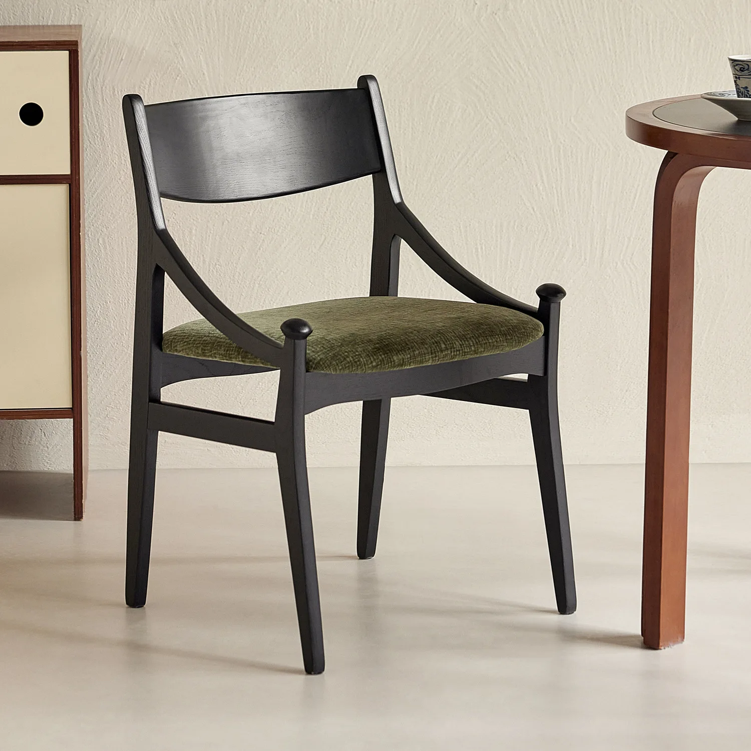 Nordic simple retro solid wood dining chair home backrest armrest chair light luxury high design soft bag chair