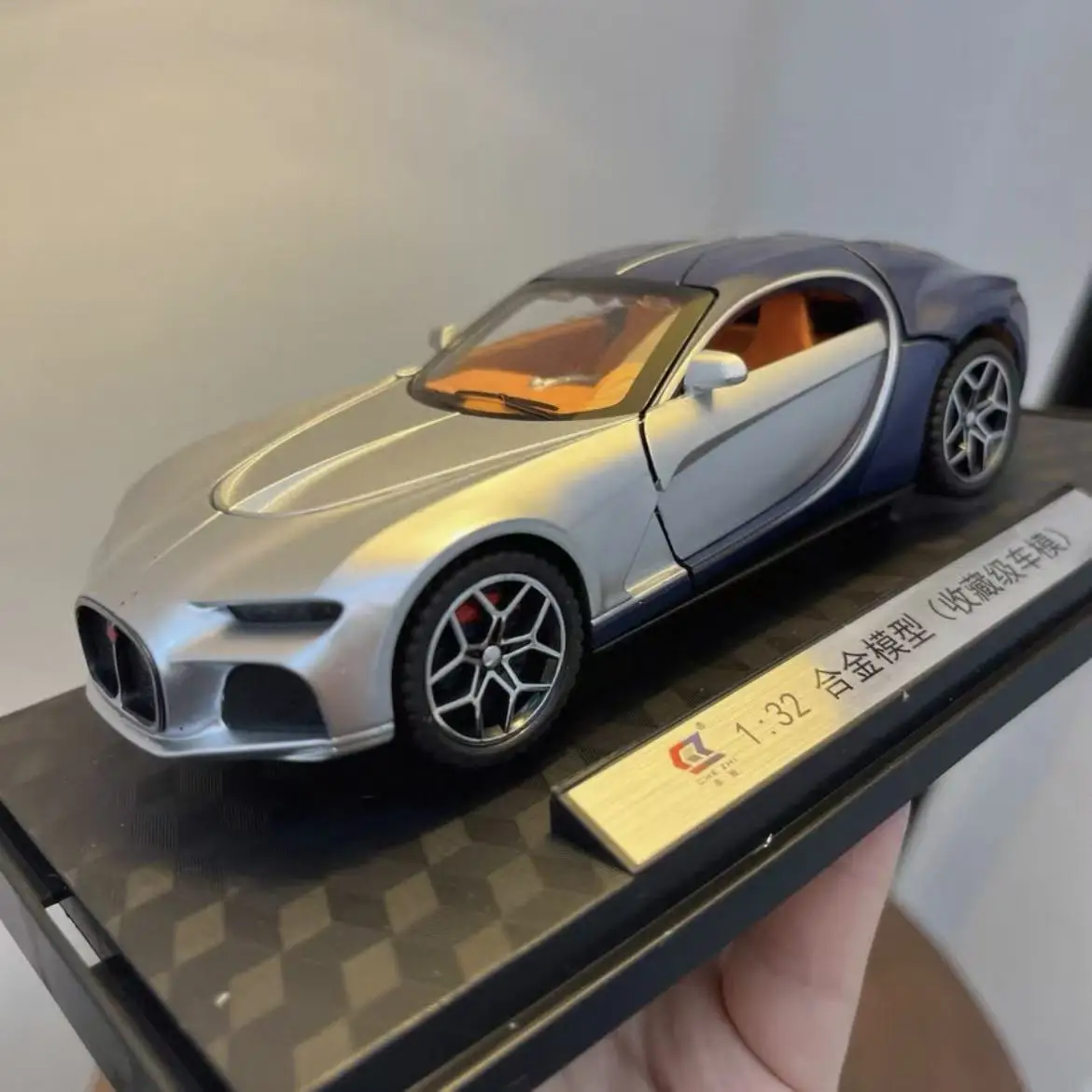 

High-Grade Atlantic 1:32 Alloy Diecast Car Model Sound & Light Play Vehicle Creative Children Toy Collection & Decorative Gift