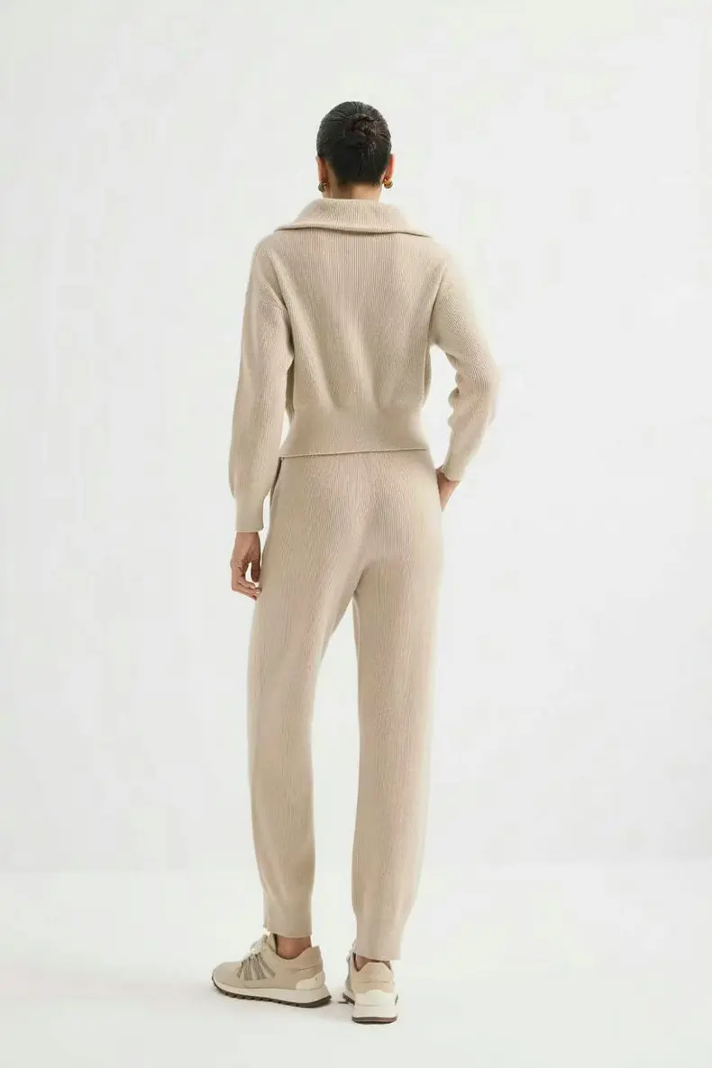 Women'S Cashmere Knit Set (Fall/Winter 2026): Collared Zip-Up Cropped Cardigan And Straight-Leg Trousers view 3