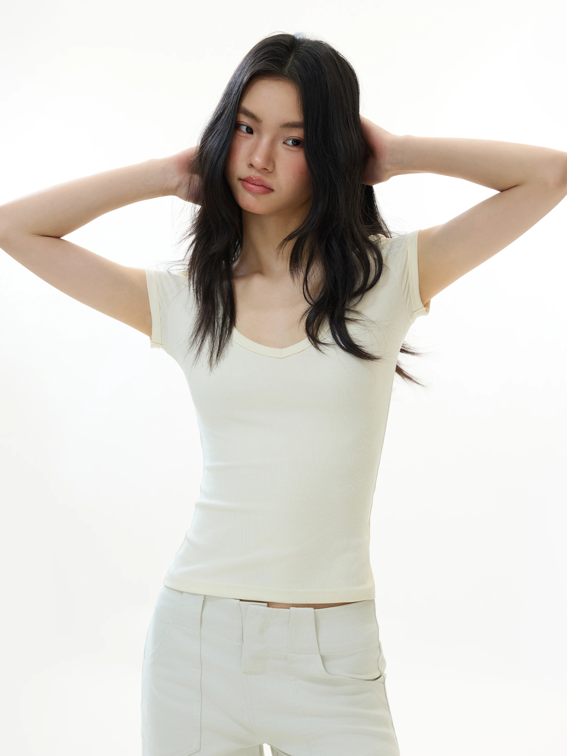 GoGo Burn Summer New Style Slim Fit Short Sleeve V-Neck T-Shirt Women's Casual Fashion Shoulder Length Top in Apricot Color