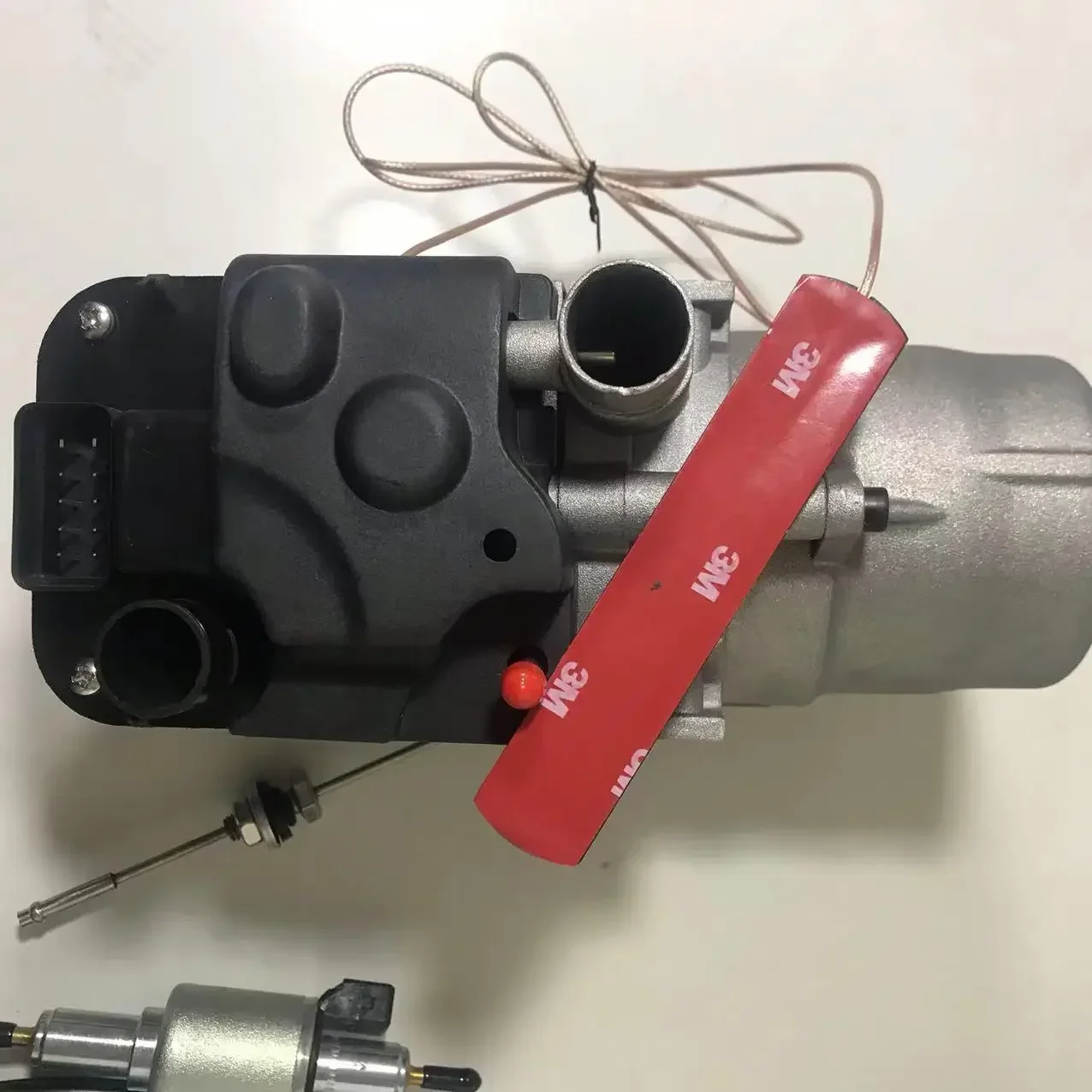 

Preheater 5kW Coolant Heater 12V 5KW Engine Parking Liquid Heater