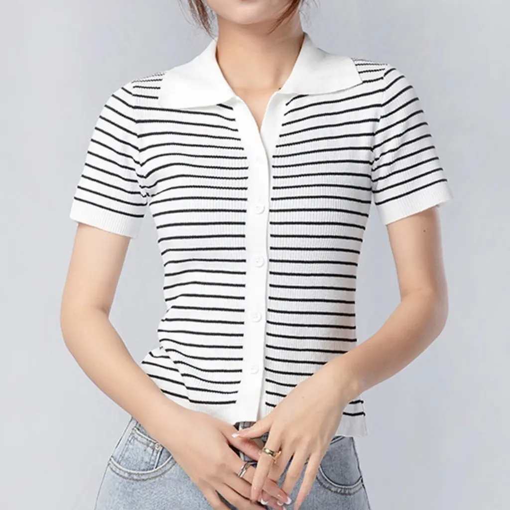 

Женская высококачественная летняя футболка в западном стиле с короткими рукавами из тонкого ледяного шелка, короткая футболка с лацканами в полоску, нишевый дизайн для женщин