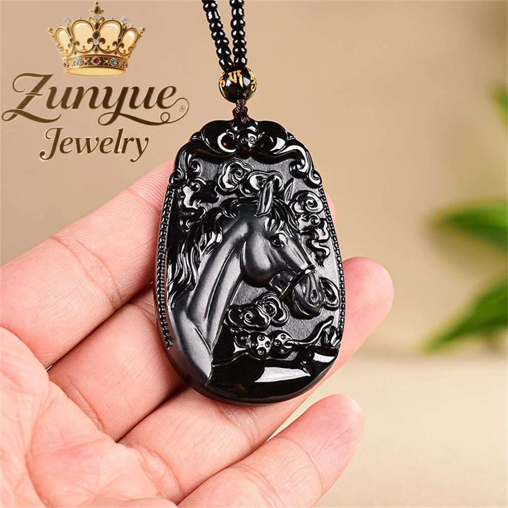 الطبيعية A-الصف الجاديت الأسود اليشم الأكثر مبيعا الحصان الحصول على قلادة غنية نوع الجليد الحرف اليدوية جودة غرامة مجوهرات هدية لصديق