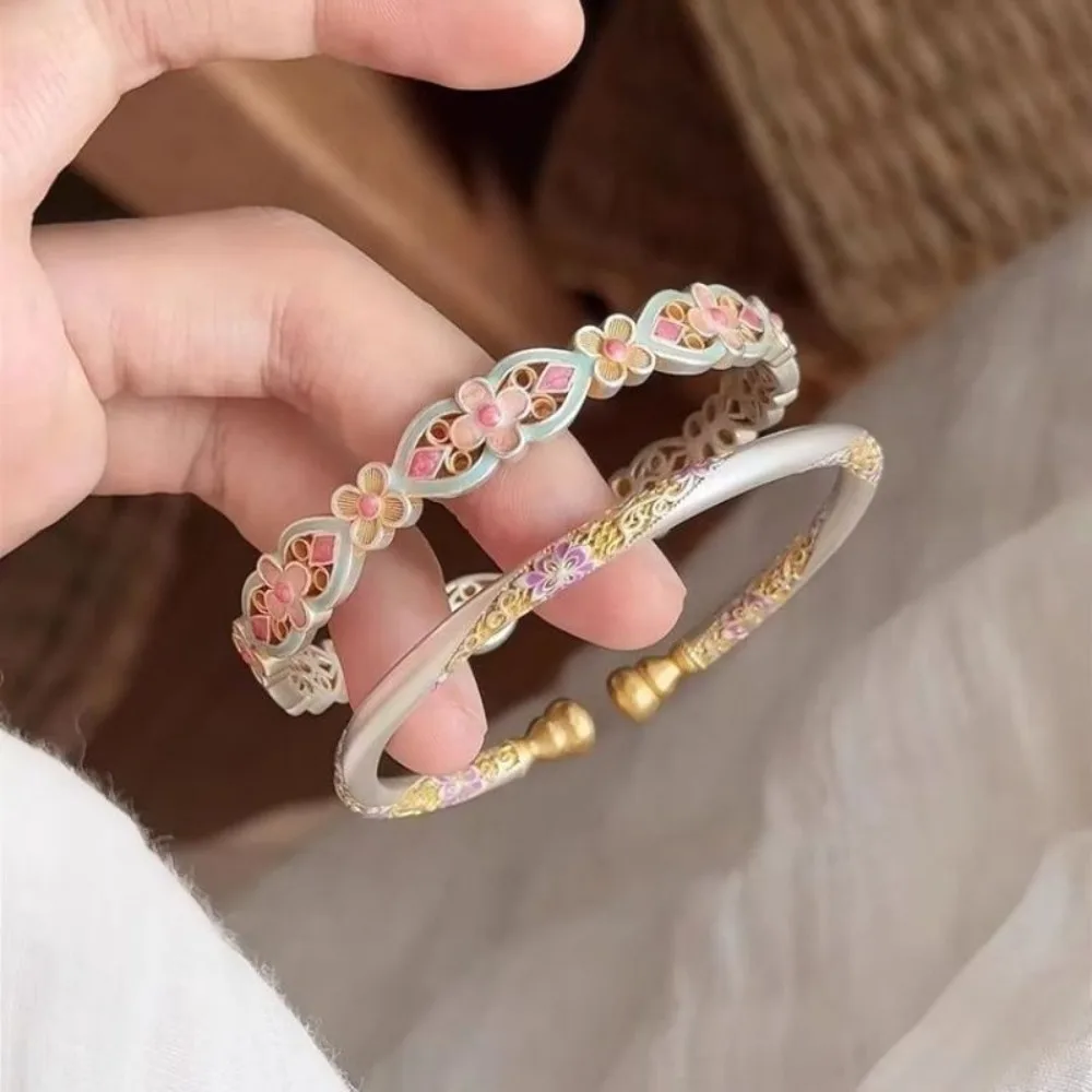 New Chinese-style Retro Colored Enamel Bracelets for Women Flower Pattern Traditional Techniques Hand-carved Luxury Jewelry Gift