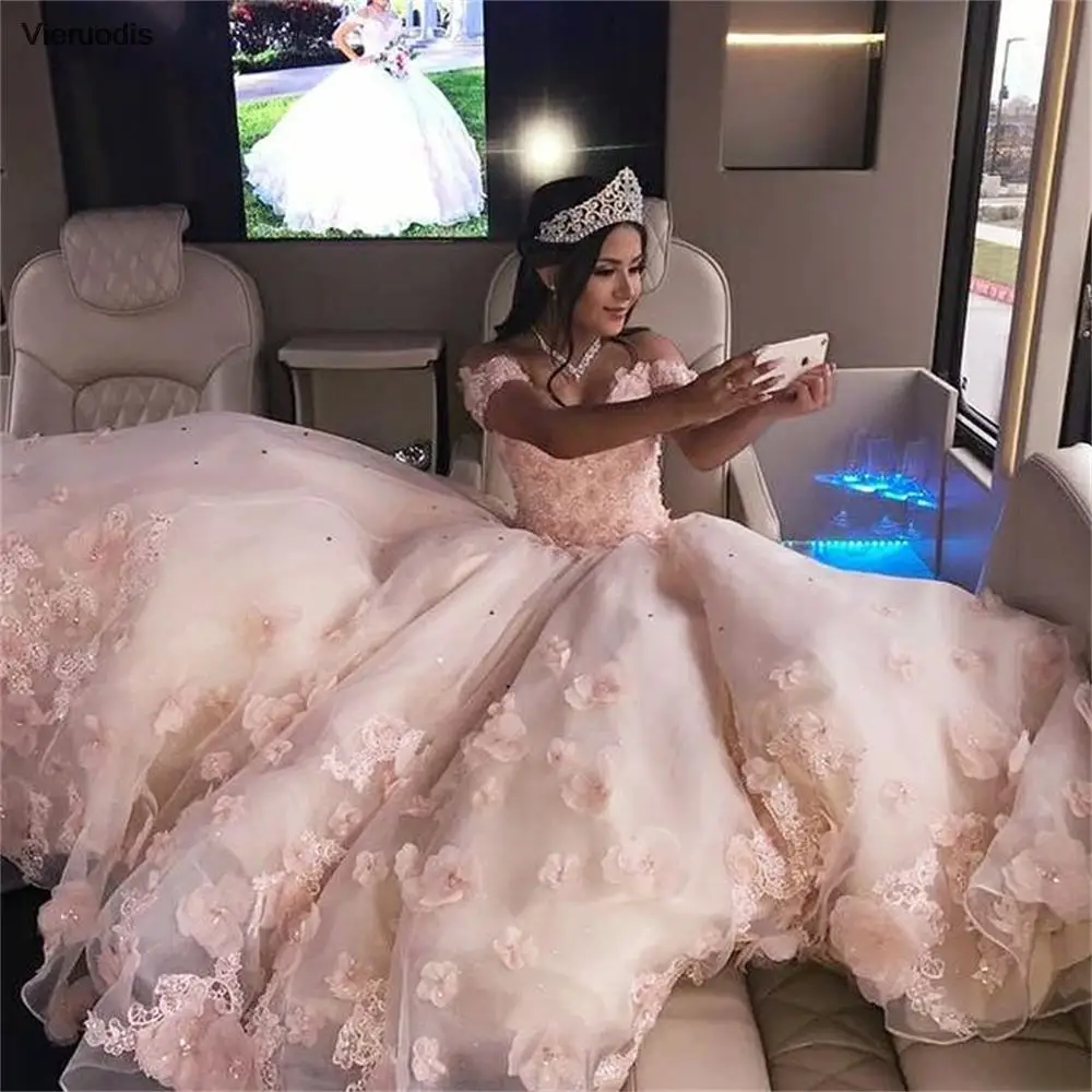 

2021 Pink Off Shoulder Ball Gown Quinceanera Dress Princess Sweet 15 Dress With 3D Flowers Party Gowns Vestidos De 16 XV Años