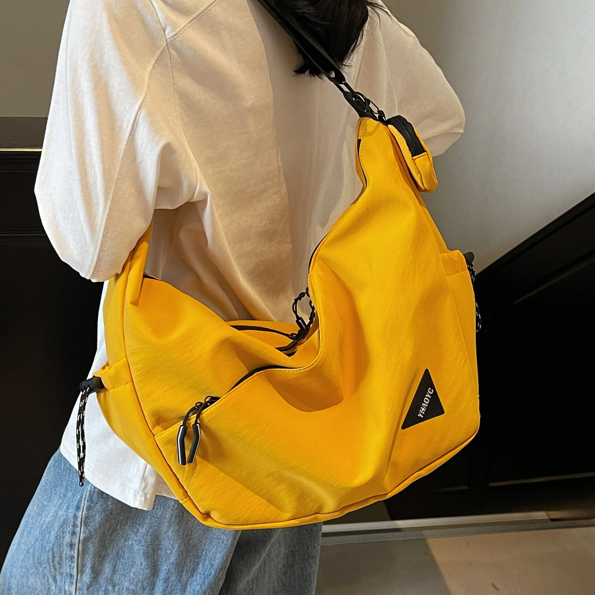 

casual crossbody bag for women, simple shoulder bag, tote fashionable class bag, women's crossbody bag with coin purse