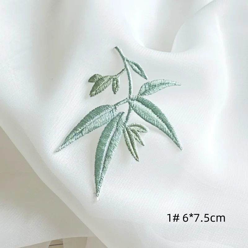 1Ps Small Bamboo Leaf Embroidery Patches Green Applique Iron Stick Dress Clothes Decoration Accssory DIY Flower Patch