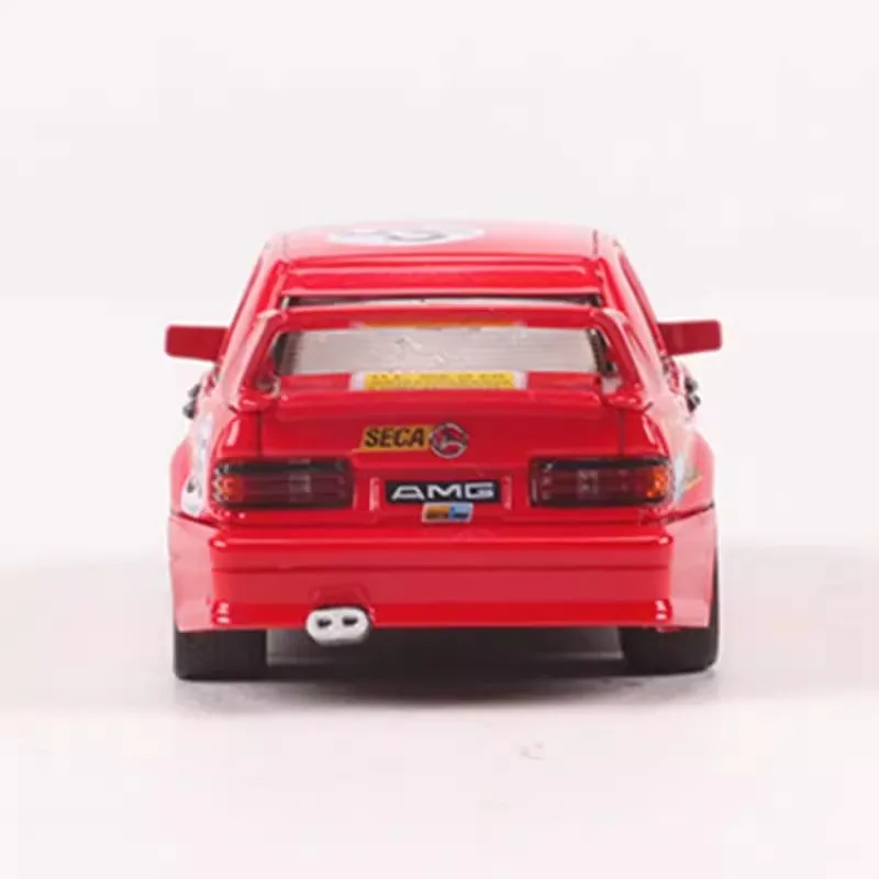 1:64 Mercedes-Benz 190E W201 2.5-16 Evolution Red Pig alloy model, children\'s collection toys, holiday gifts for children.