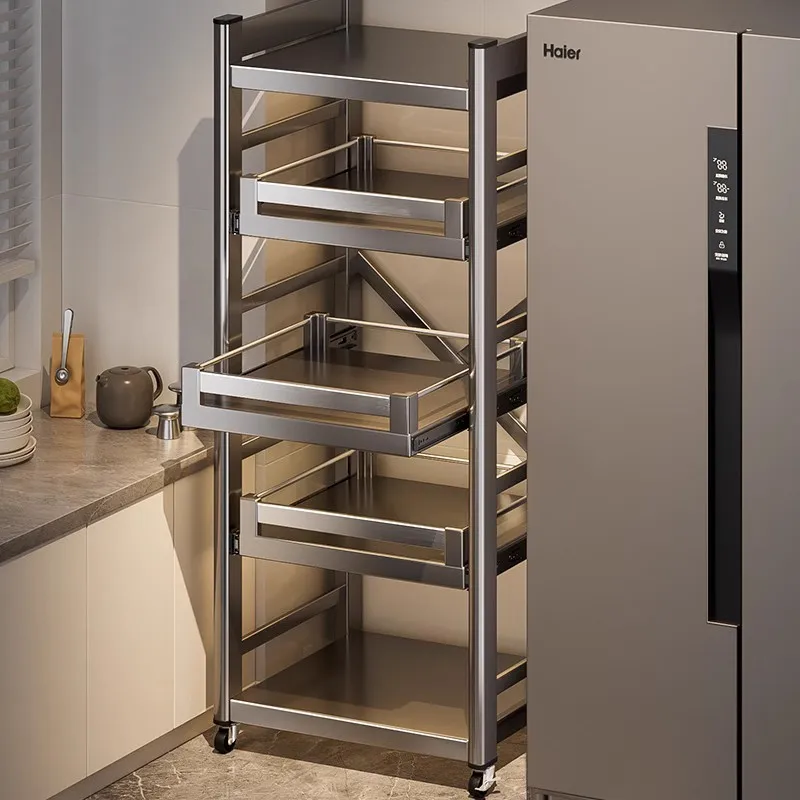 Étagère à fentes de cuisine, réfrigérateur multicouche au sol d'angle à côté de l'armoire de rangement à écart latéral