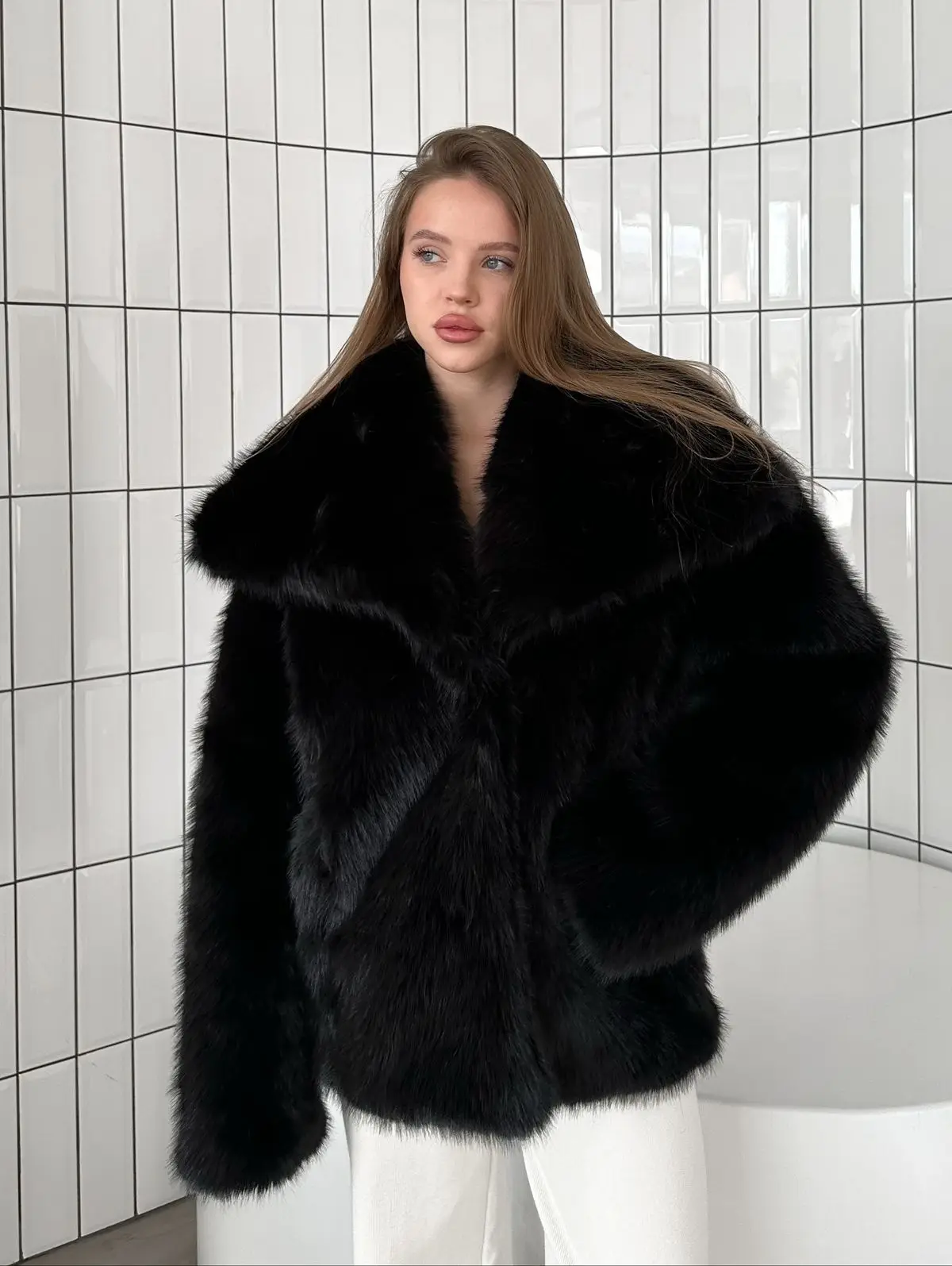 Women's Loose Elegant Faux Fur Coat with Large Collar Versatile Autumn Winter Fox Fur Coat