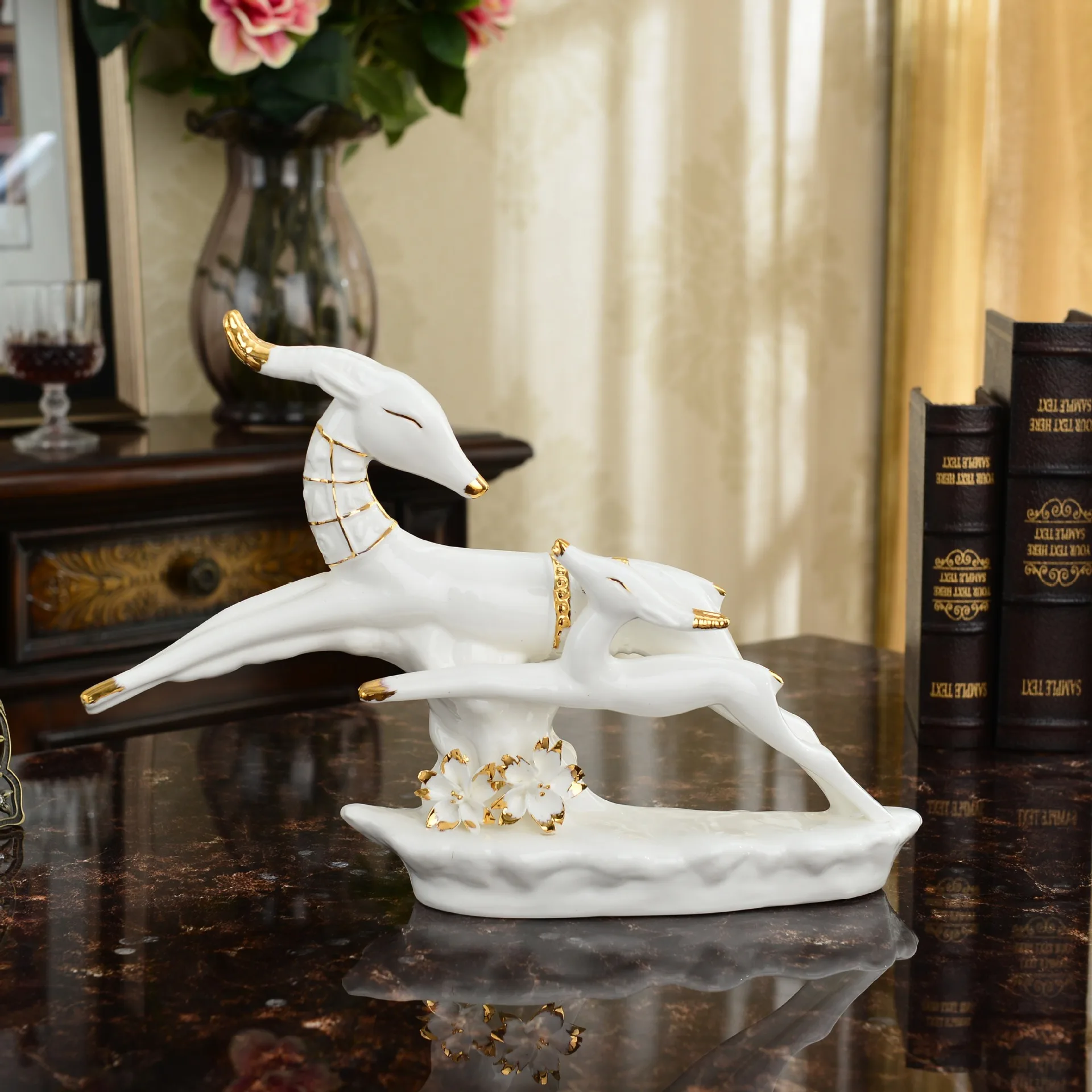 Creative Ceramic Home Decor Lucky Buck Doe Ornaments for Living Room TV Wine Cabinet Furnishings Interior Decorative Accessories